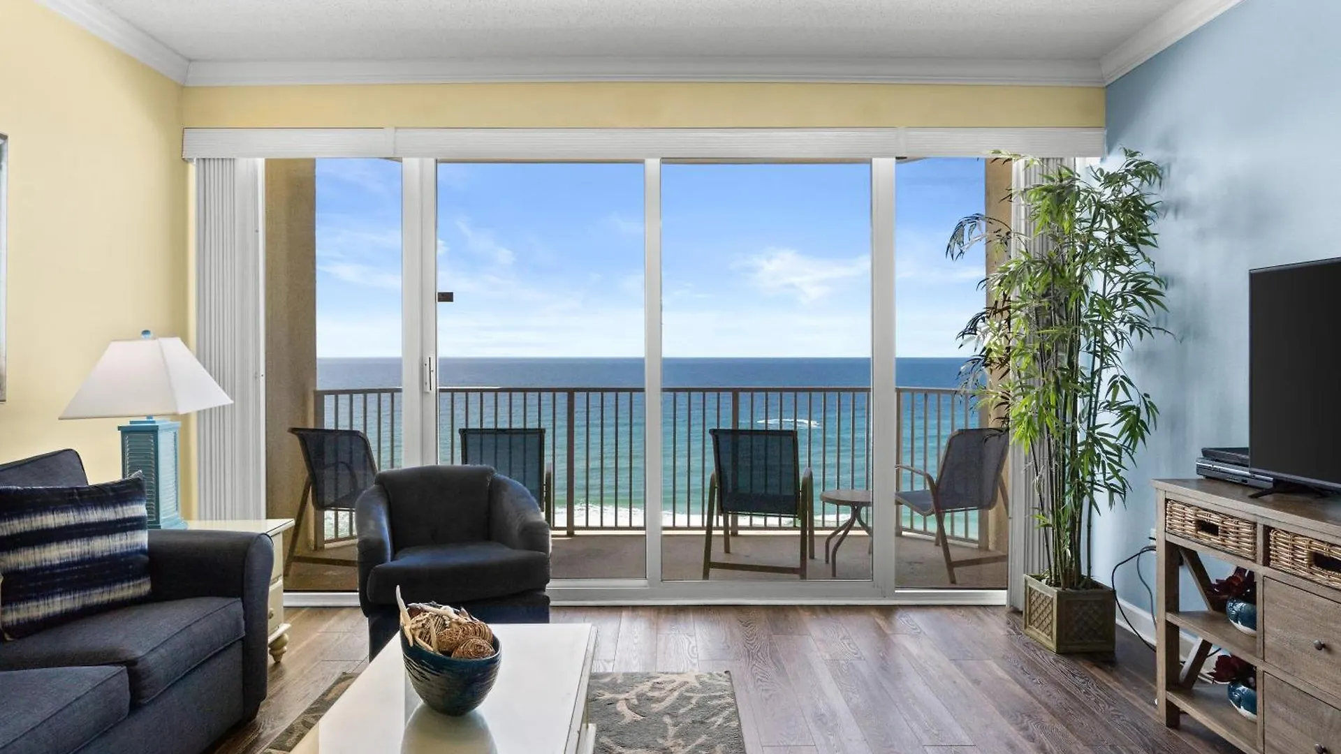 Semesterbostad Boardwalk Beach Resort #1107 By Book That Condo Panama City Beach